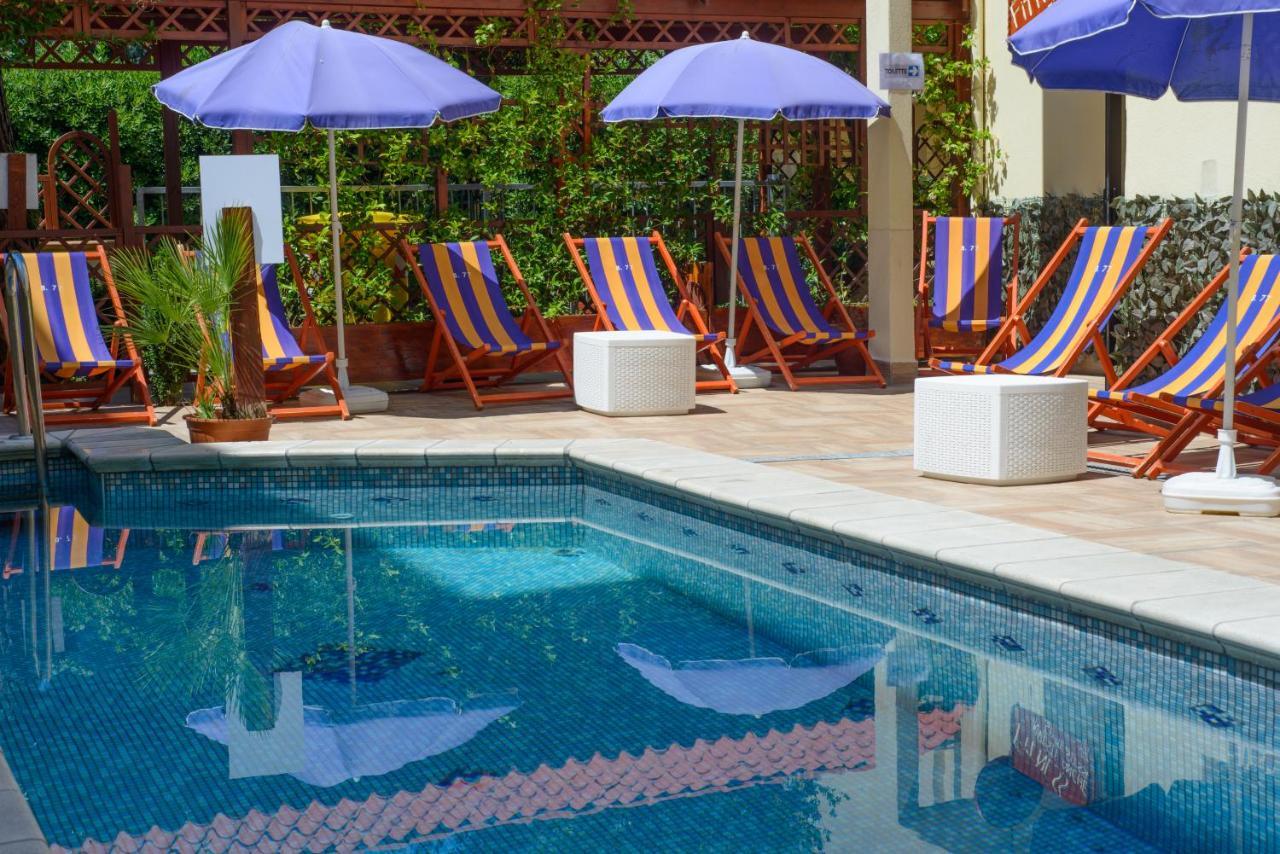 Hotel Adria Nuova Rimini Luaran gambar