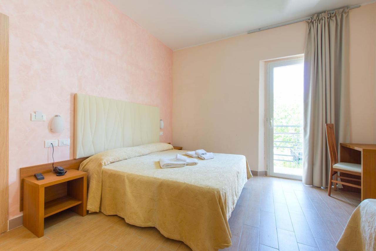 Hotel Adria Nuova Rimini Luaran gambar