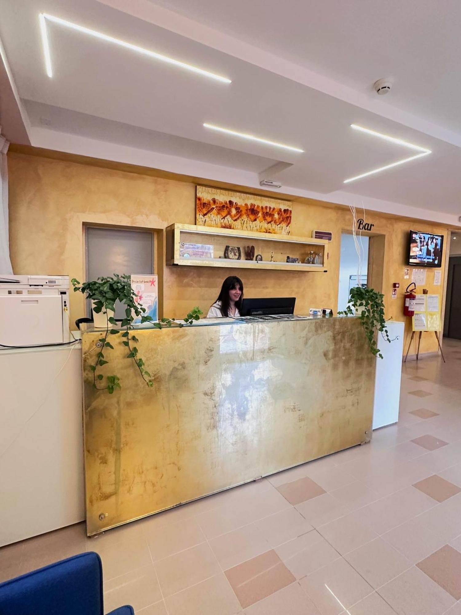 Hotel Adria Nuova Rimini Luaran gambar